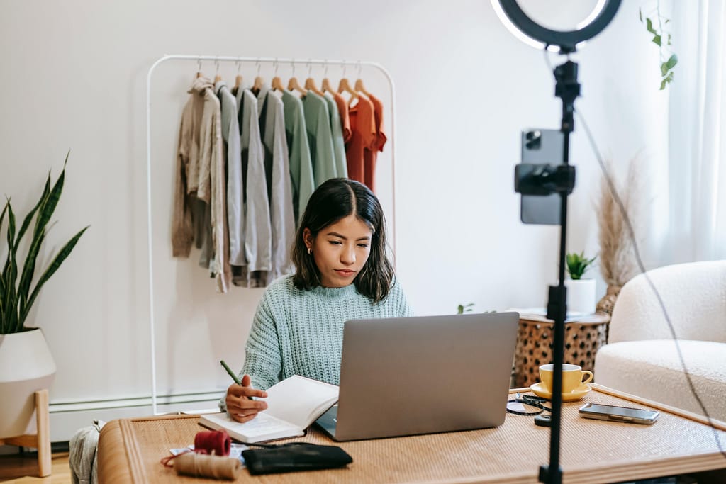 5 Ways to Use Social Proof to Strengthen Your Online Presence